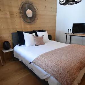 saphir04.hotels-rhonealpes.com/